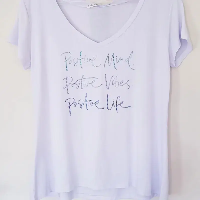 Blusa Boas Energias com estampa em Cristais.