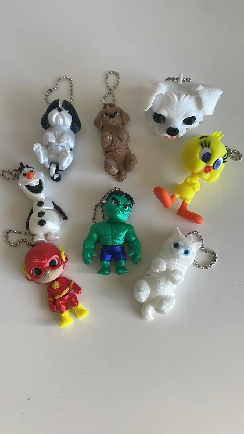 Chaveiros diversos e personalizados