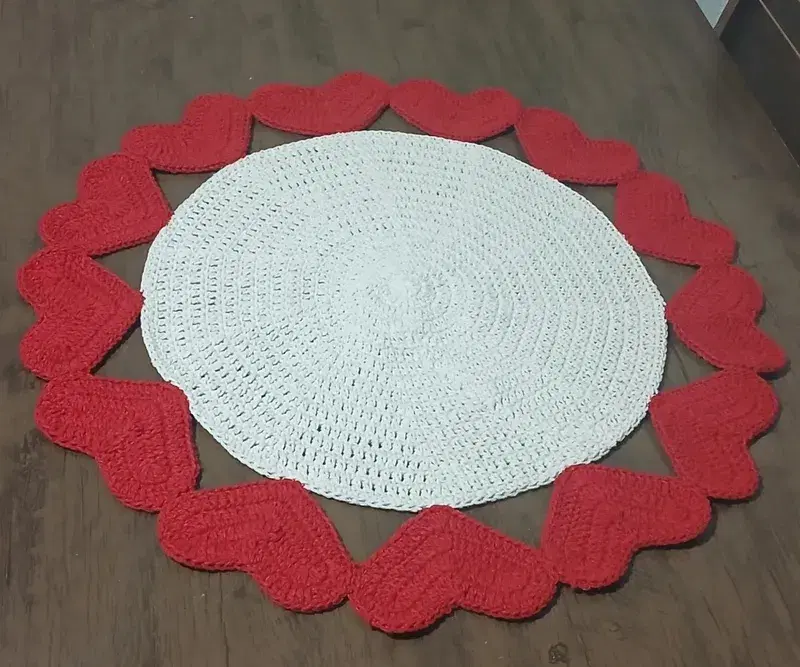 Centro de mesa corações em crochê. Feito sob encomenda nas medidas e cores a sua escolha.